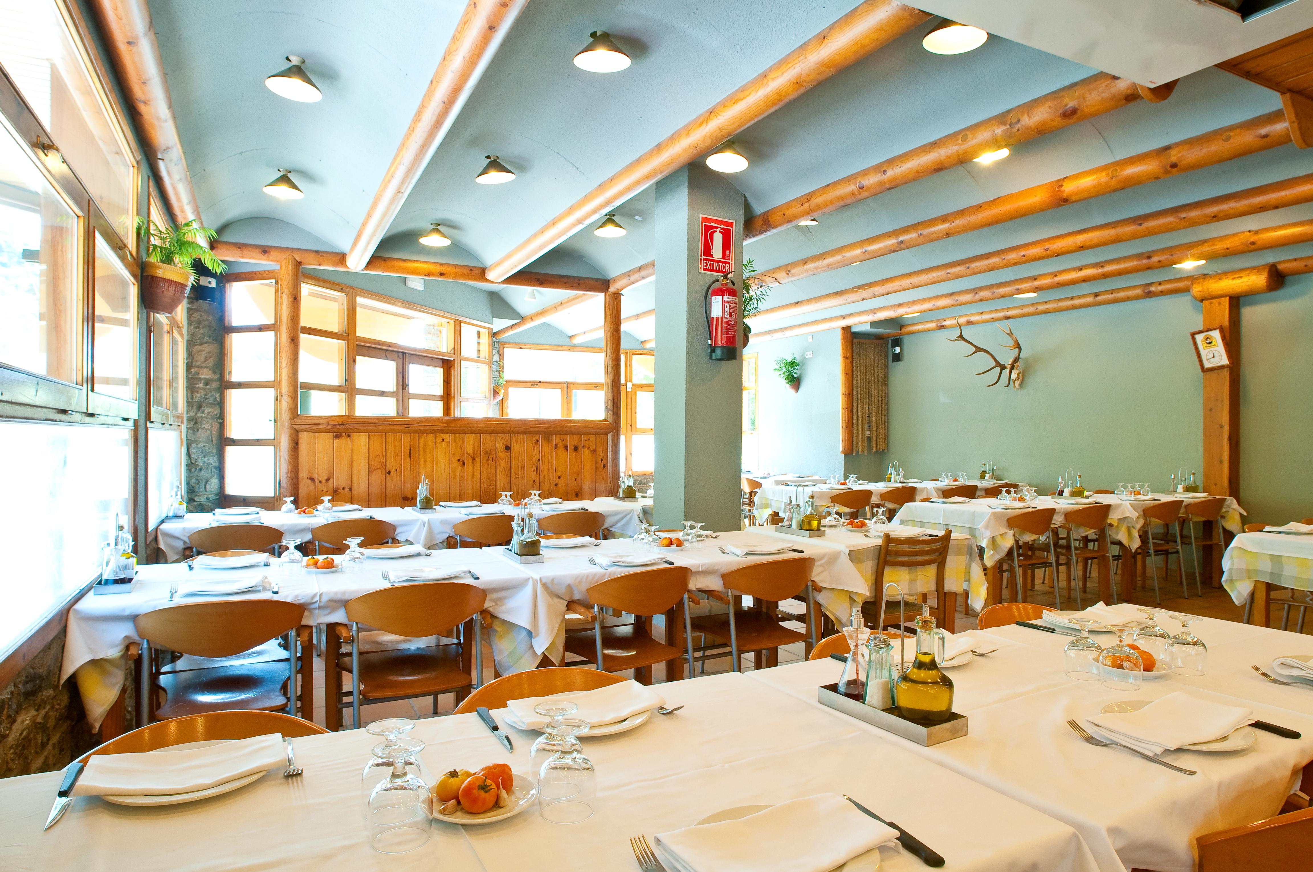 Hotel Restaurant Les Brases Sort Exteriör bild