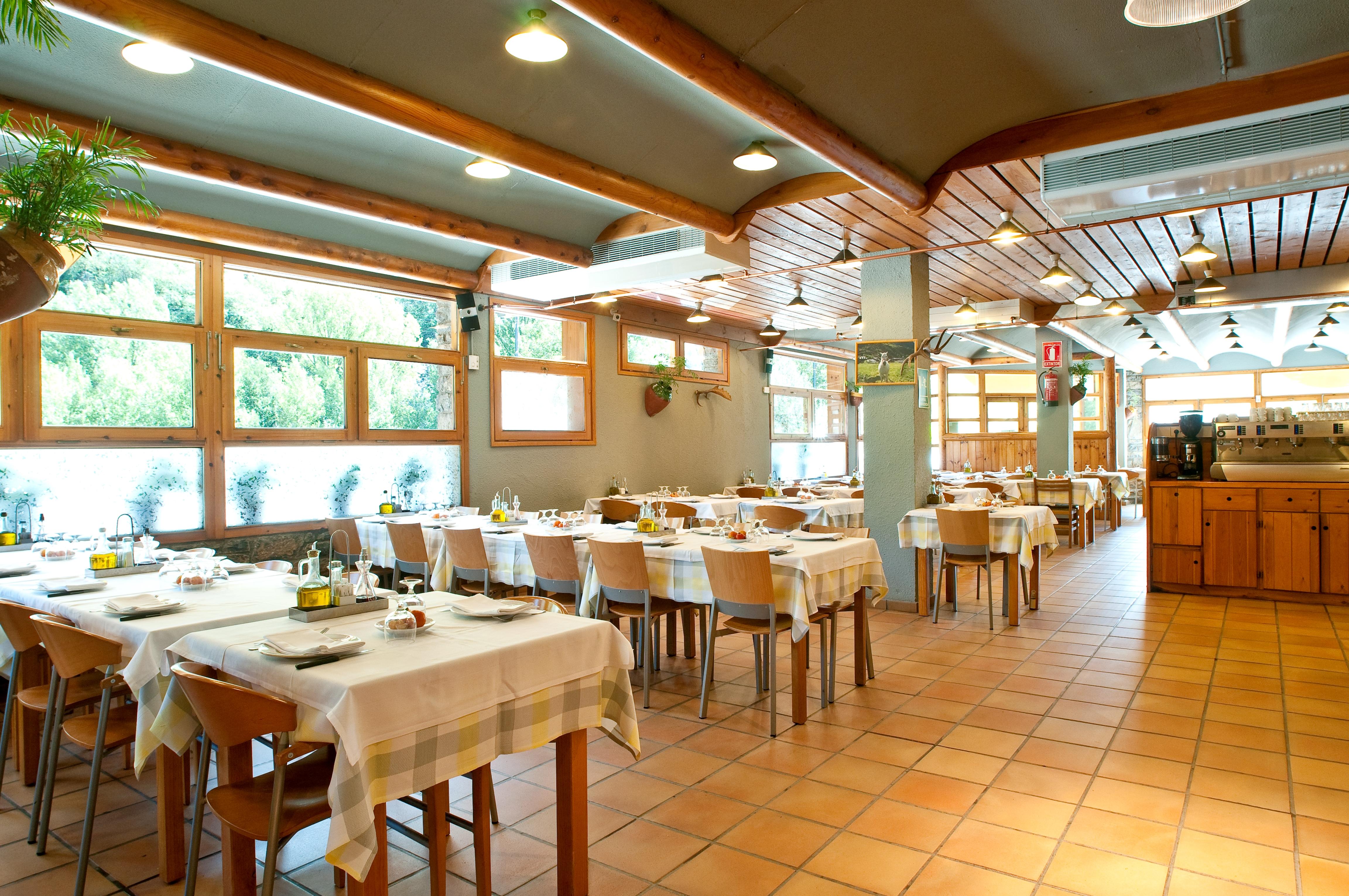 Hotel Restaurant Les Brases Sort Exteriör bild