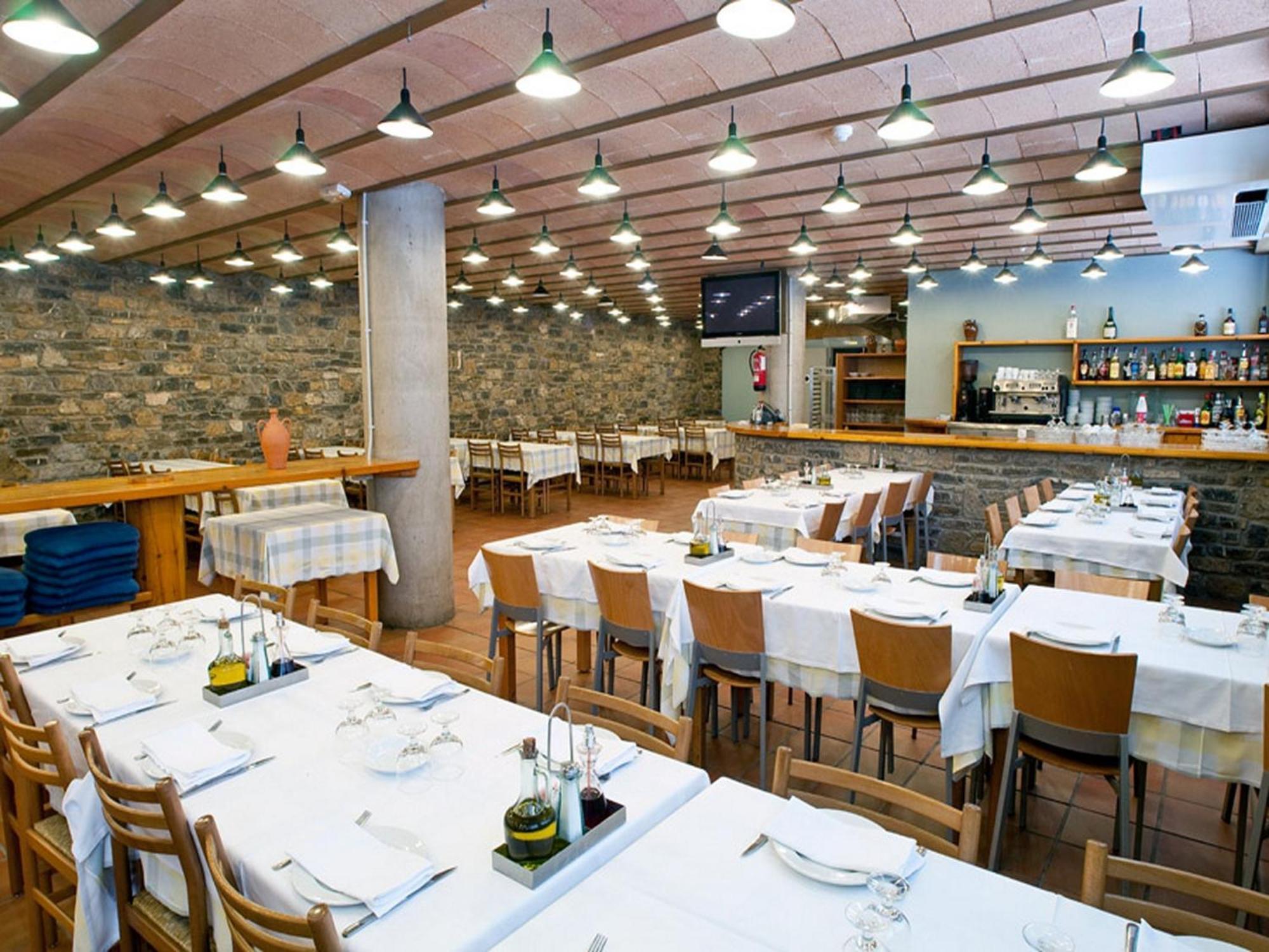 Hotel Restaurant Les Brases Sort Exteriör bild
